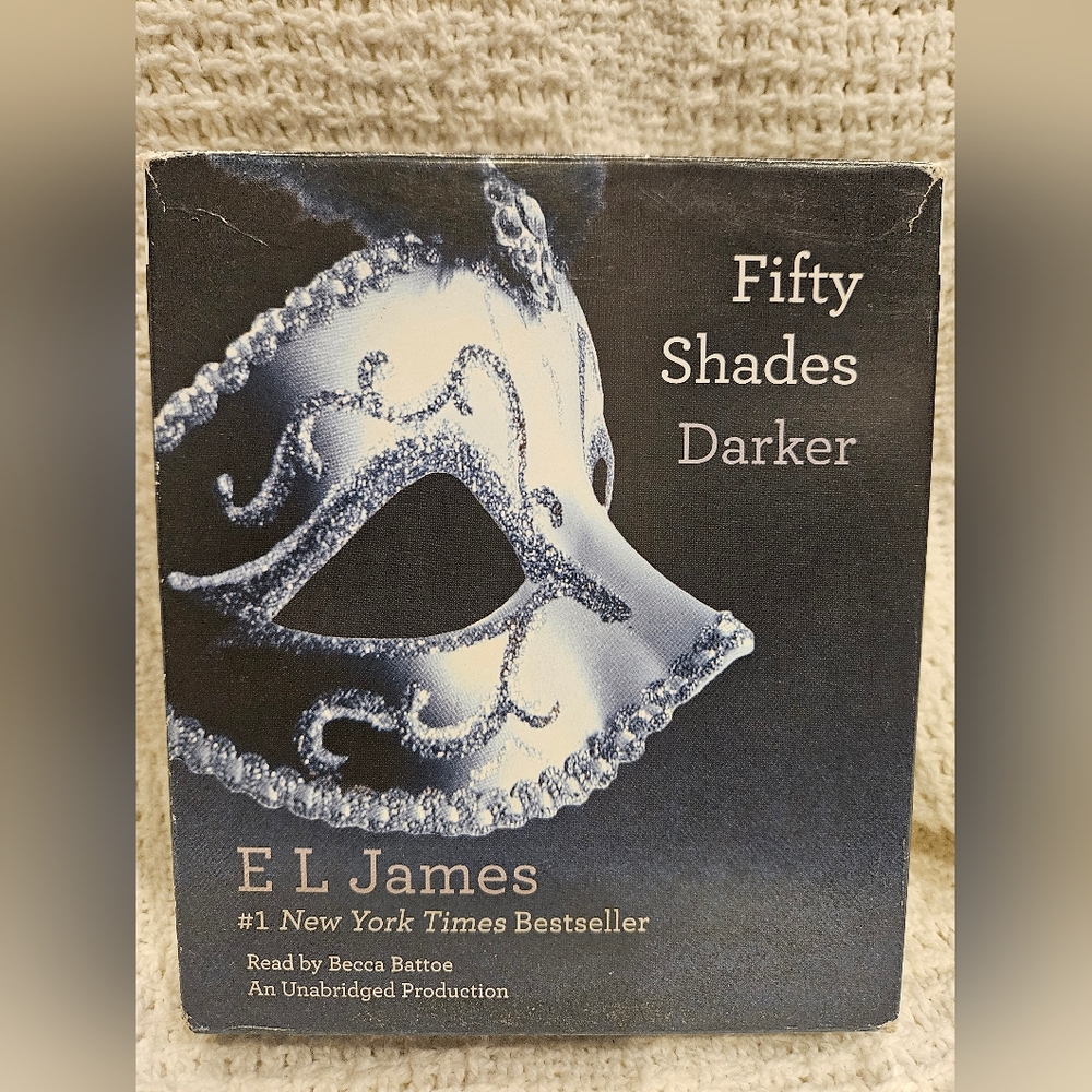 Fifty Shades Darker Audio (16 Compact Discs) 20 Hours CD - E L James
